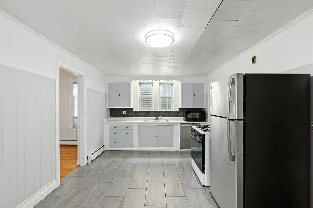 Building Photo - 545 Broadway #1