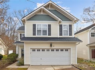 1129 Hammond Dr, Matthews, NC 28104