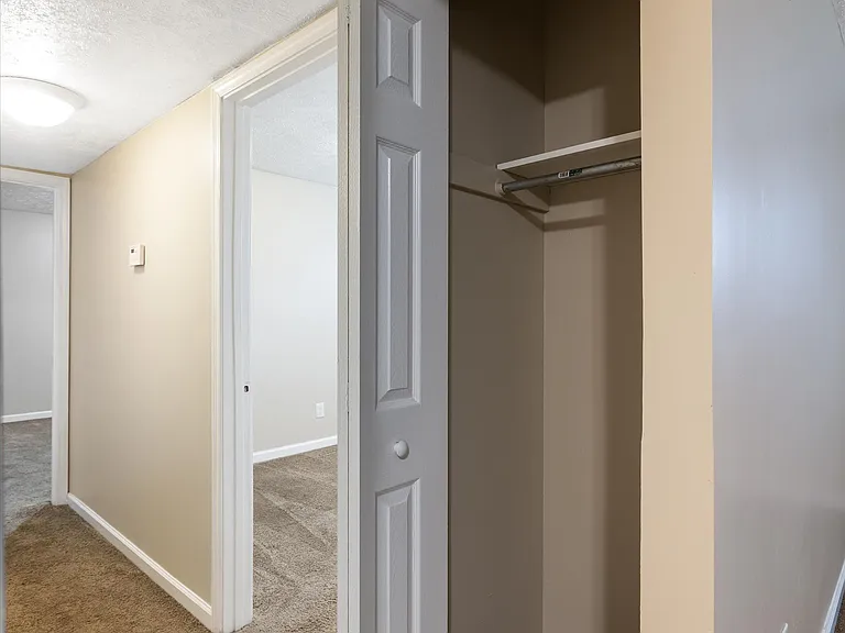 Large 2 BR, 1 BA apartment