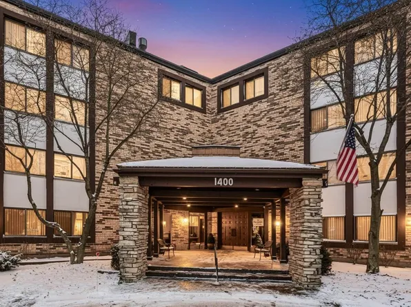 1400 N Yarmouth Pl APT 407, Mount Prospect, IL 60056