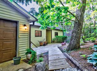 172 Wrens Ridge Cir, Dahlonega, GA 30533
