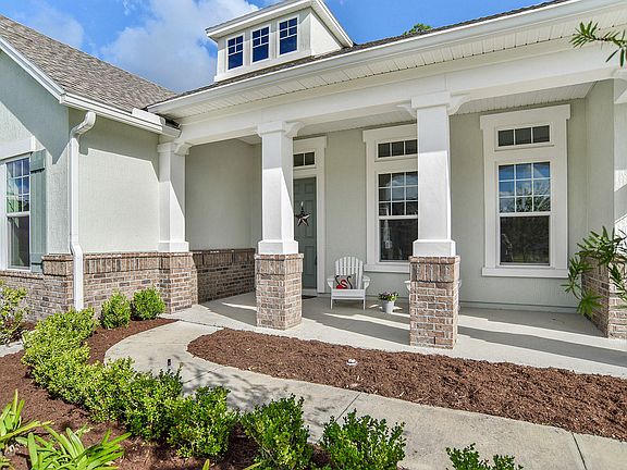 3rd image of 261 Manor Ln