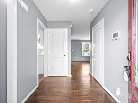 3rd image of 1096 Castlerock Dr