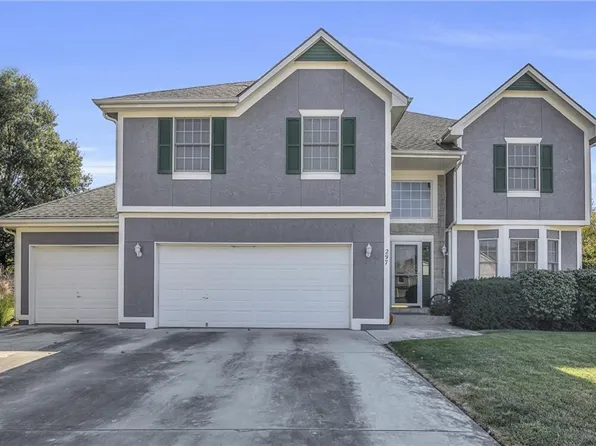 297 W Colleen Ct, Gardner, KS 66030