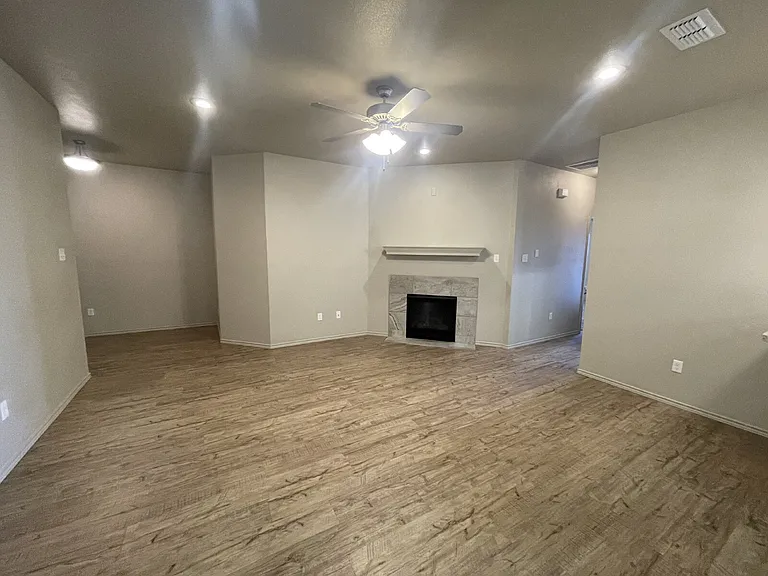6706 Pontiac Ave — Photo 2