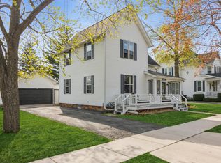 624 Sumner St, Genoa City, WI 53128
