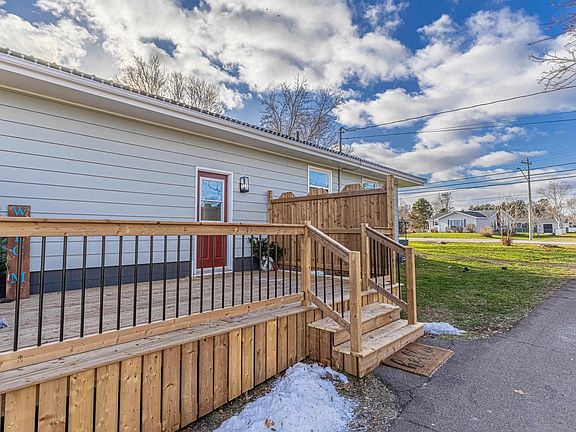 4th image of 68 Meadowbank Rd