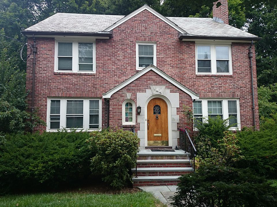 1st image of 144 Longwood Ave