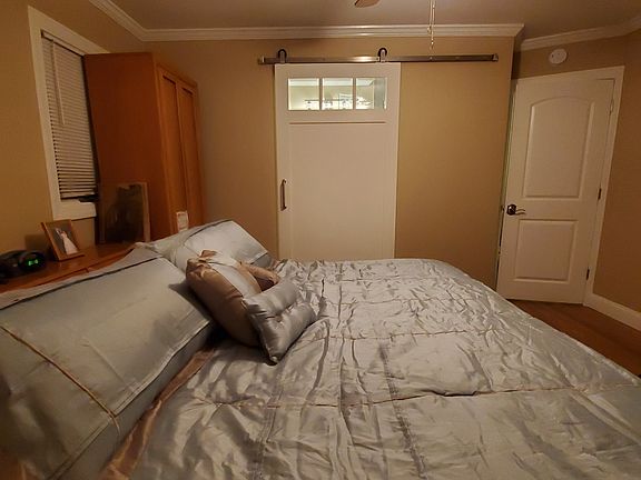 3rd image of 128 Apple Blossom Ln