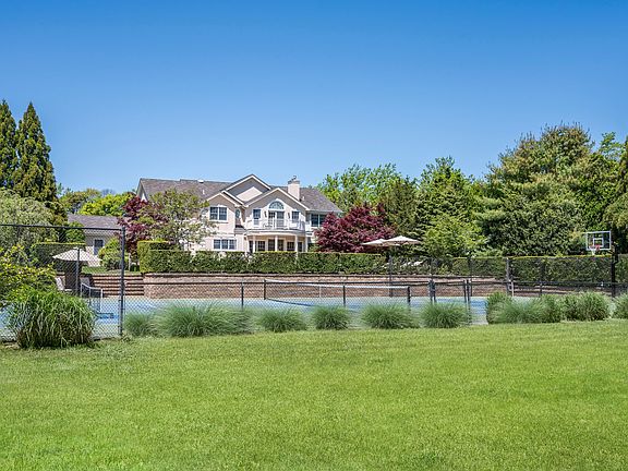 4th image of 12 Parrish Pond Ln