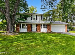 5741 Fairhaven Rd, Sylvania, OH 43560