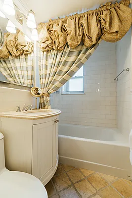 Rented by Maz Group NY | media 5