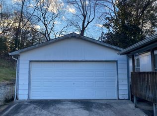 431 Foster Rd, Lenoir City, TN 37771