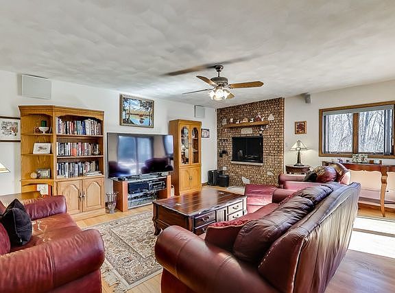 3rd image of 19835 W Woodmere Ter