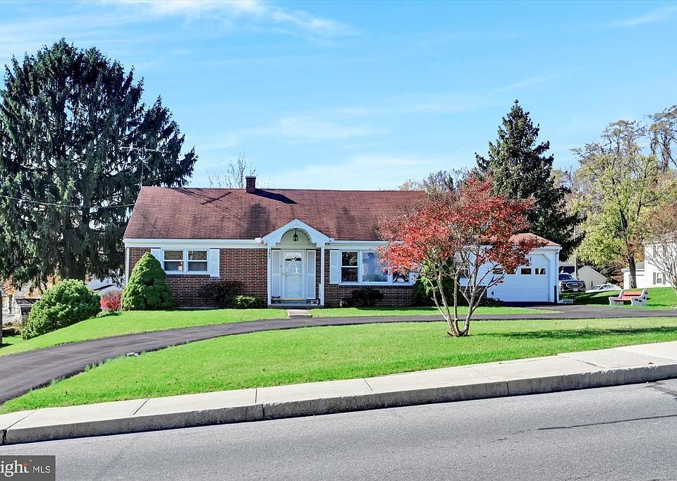 1st image of 390 Kinderhook Rd