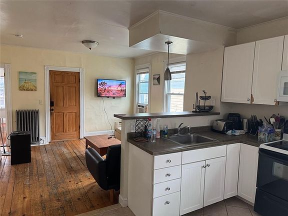 5th image of 9 Ann St #2
