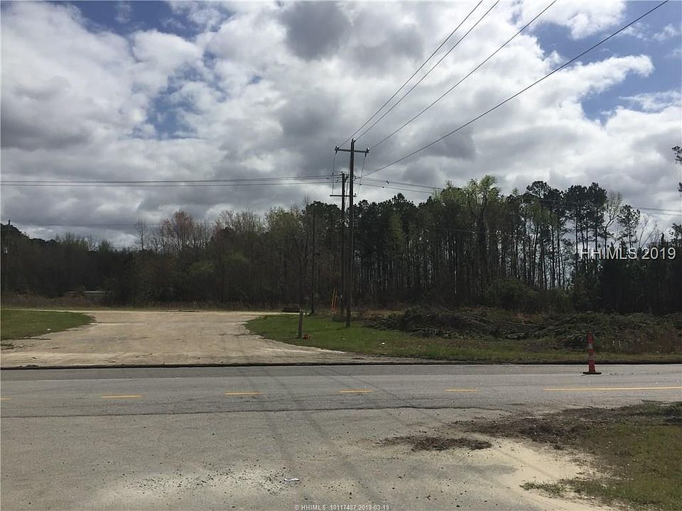 2nd image of 8024 Speedway Blvd