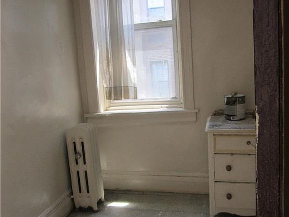 2nd image of 305 W 112th St