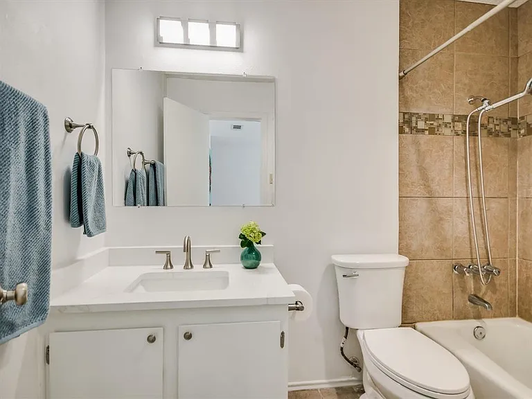 439 Sailmaster St #B — Photo 13