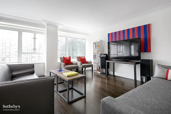 Sold by Sotheby's International Realty | media 37