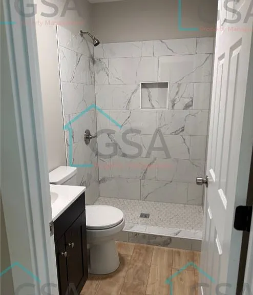 694 Saxon Ave — Photo 21