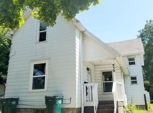 930 Cleveland St, Lansing, MI 48906
