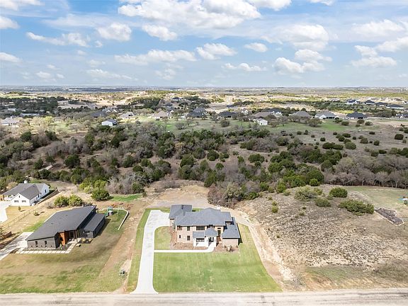 3rd image of 2104 Eagles Ridge Dr