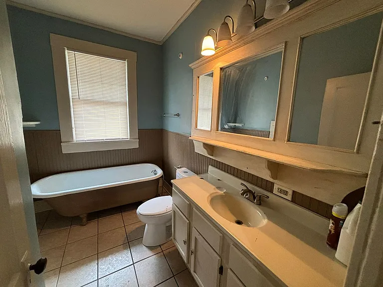 425 Atkins Ave — Photo 11