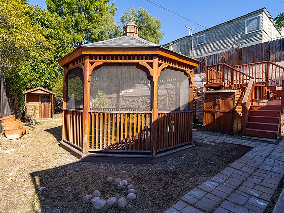 3rd image of 2046 Cypress Ave #1