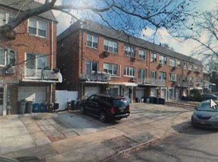 6121 217th St, Flushing, NY 11364
