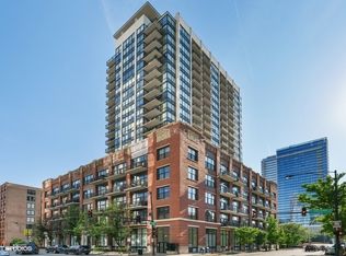 210 S Desplaines St APT 607, Chicago, IL 60661