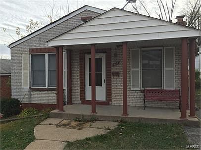 1st image of 824 Elias Ave