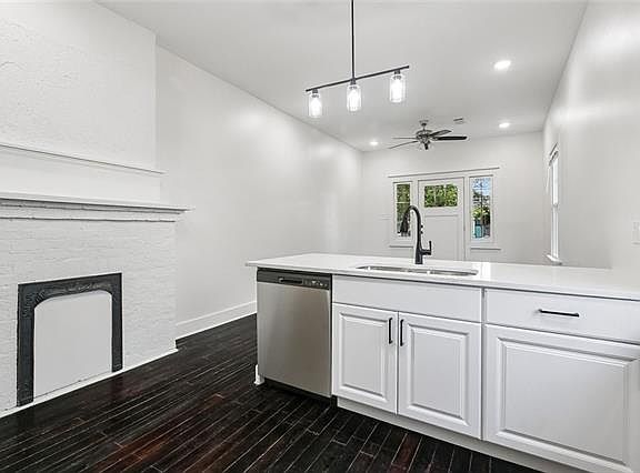 5th image of 4023 Franklin Ave