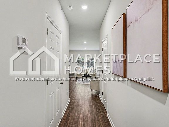 4th image of 302 Oakwood Dr NW