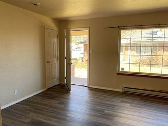 5th image of 908 C St SW