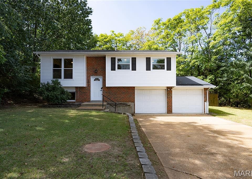 1st image of 5015 Country Ridge Dr