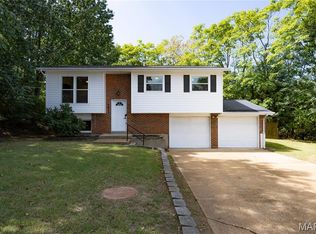 5015 Country Ridge Dr, Imperial, MO 63052