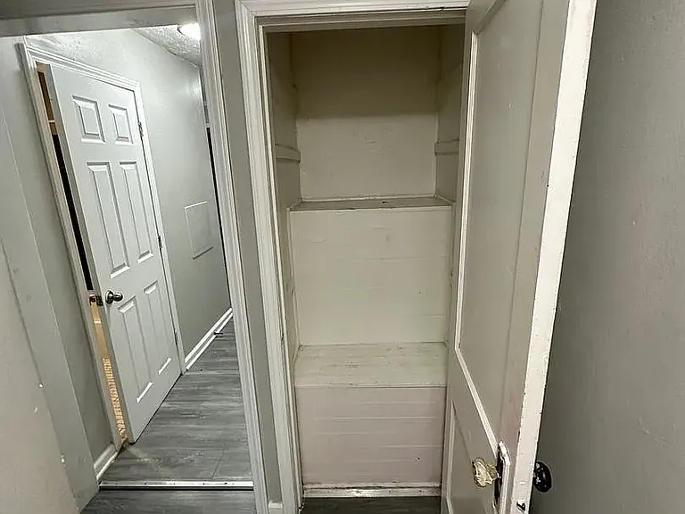 642 Congress Ave #642 — Photo 9
