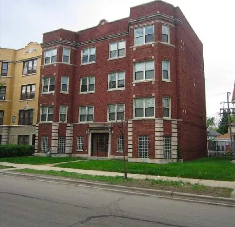 1232 N Austin Blvd - 1N — Photo 1