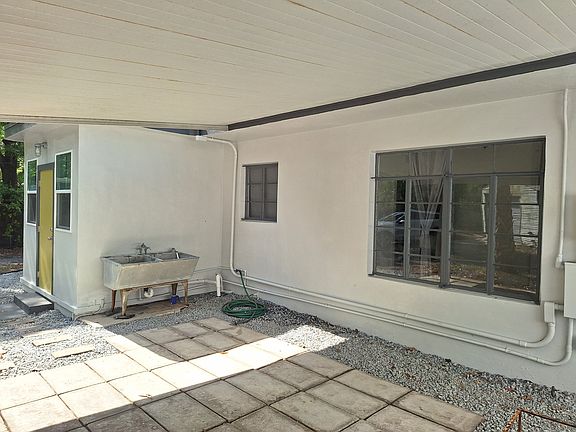 4th image of 1503 E Henry Ave