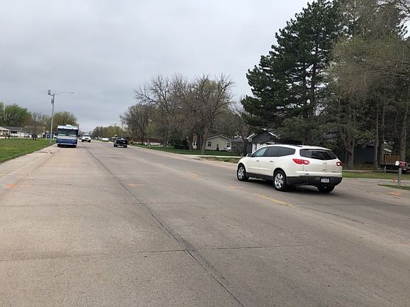 5th image of 902 S Buffalo Bill Ave