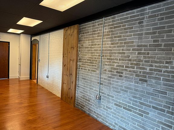 3rd image of 41 Spring Tree Rd #201