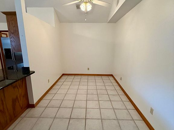 4th image of 2862 Sherwood Dr