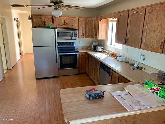 3rd image of 176 W Pine Shadow Dr