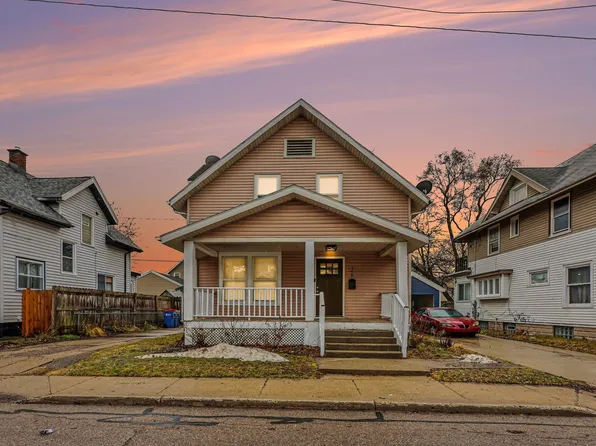 740 Watkins St SE, Grand Rapids, MI 49507