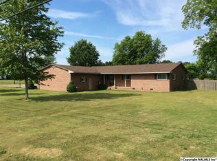 219 W 5th Ave, Falkville, AL 35622