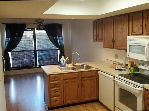 4th image of 9918 Fawn Brook Dr