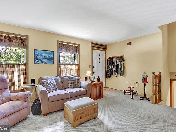 4th image of 84 Gardenia Dr