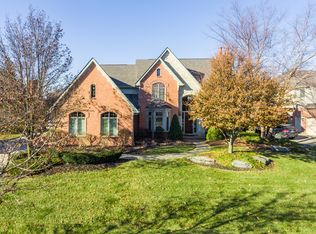 17577 Parkshore Dr, Northville, MI