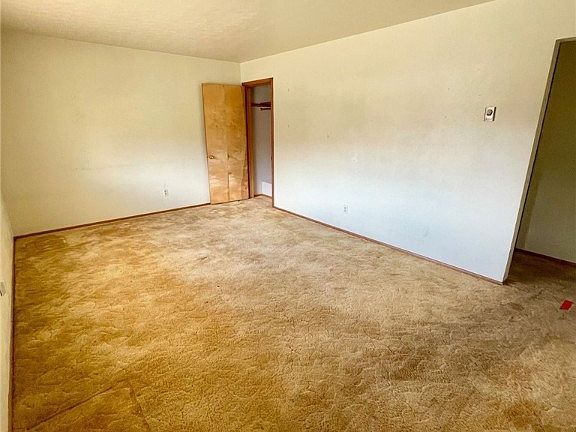 4th image of 3006 Denwood Ave